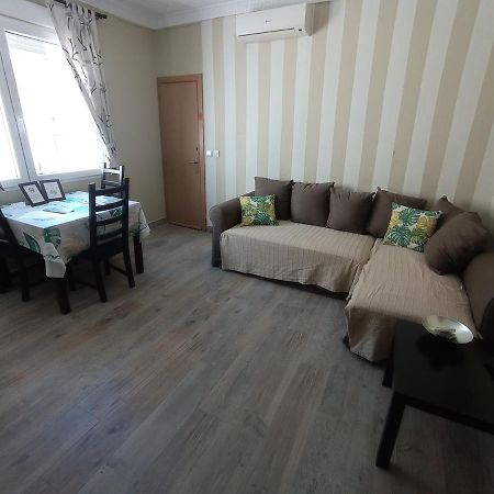 Apartamento con terraza, tipo ático, dos dormitorios y salón con sofá cama Jerez de la Frontera Esterno foto