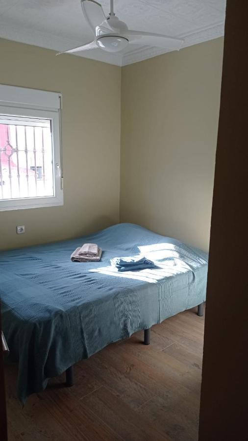 Apartamento con terraza, tipo ático, dos dormitorios y salón con sofá cama Jerez de la Frontera Esterno foto