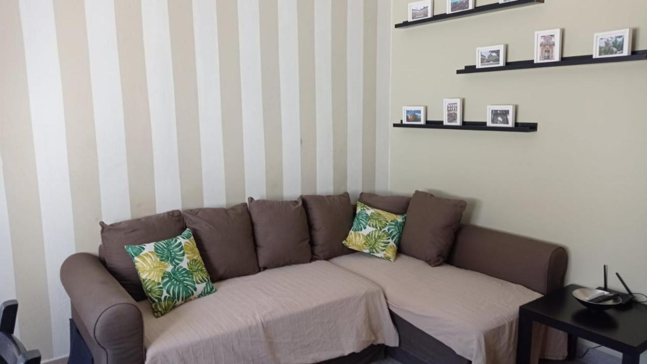 Apartamento con terraza, tipo ático, dos dormitorios y salón con sofá cama Jerez de la Frontera Esterno foto