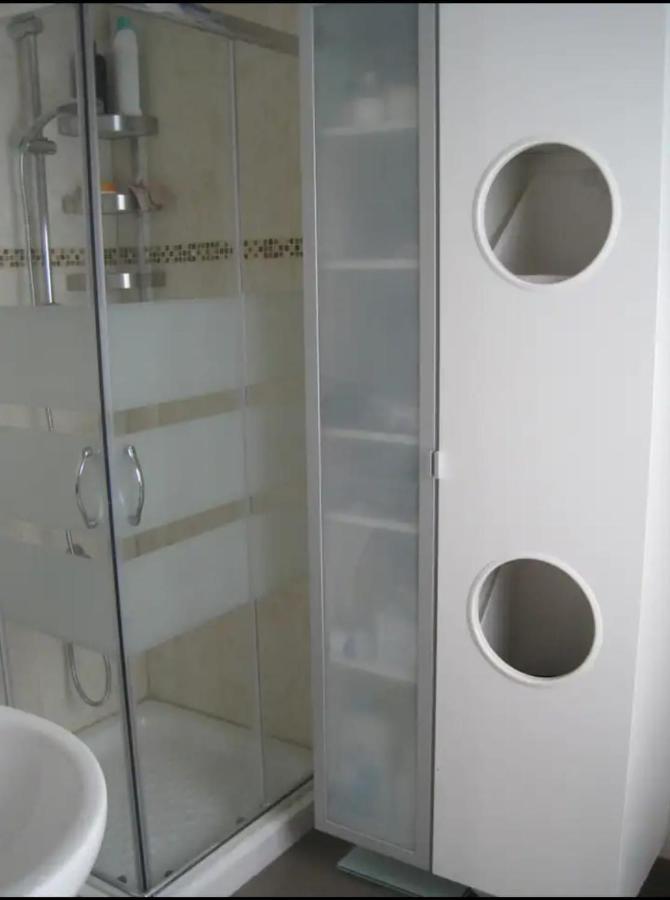 Apartamento con terraza, tipo ático, dos dormitorios y salón con sofá cama Jerez de la Frontera Esterno foto