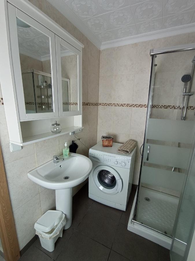 Apartamento con terraza, tipo ático, dos dormitorios y salón con sofá cama Jerez de la Frontera Esterno foto